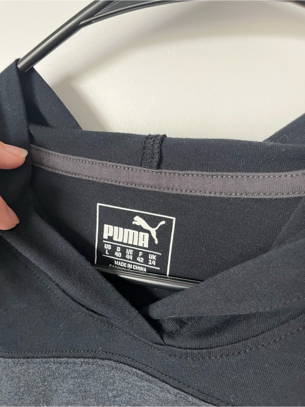 Women’s | PUMA | Hooded Pullover - Picture 6 of 6